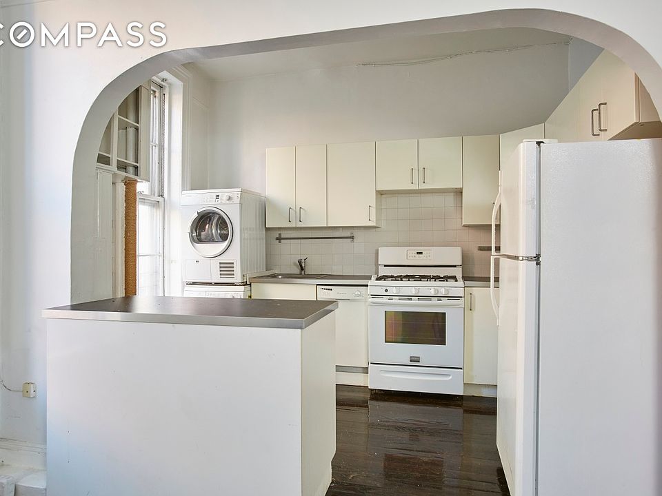 2nd image of 803 Greenwich St APT 2