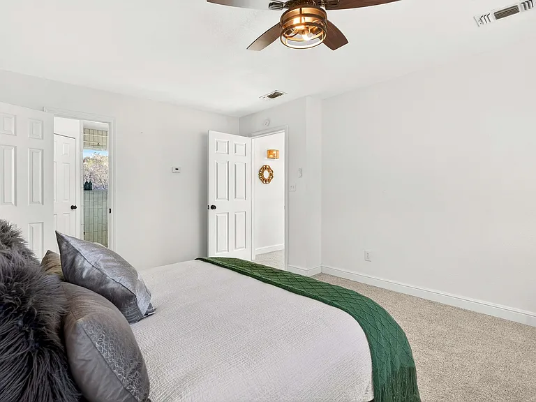 9568 Houston Hill Rd — Photo 22