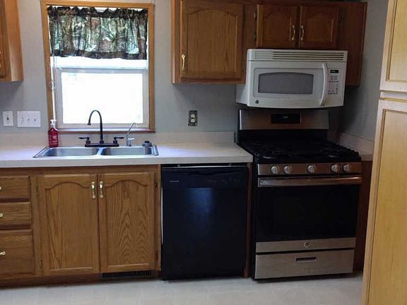 2nd image of 10219 S Wisner Ave