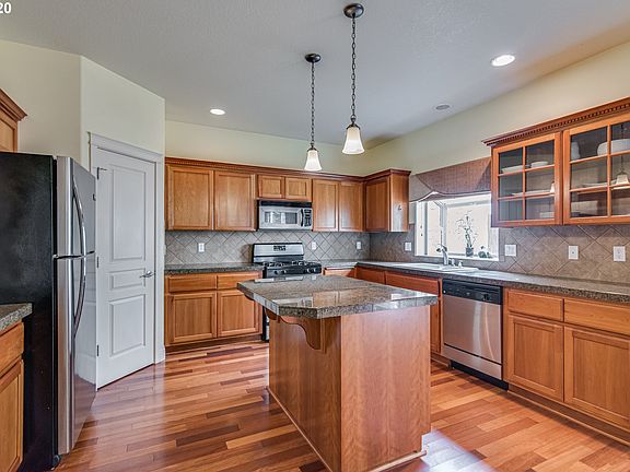 3rd image of 2324 NE 148th St