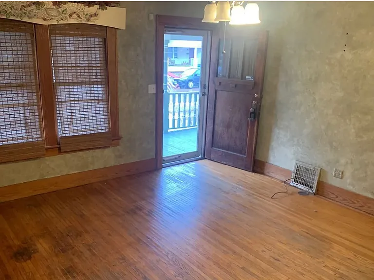2314 N Central Ave — Photo 3