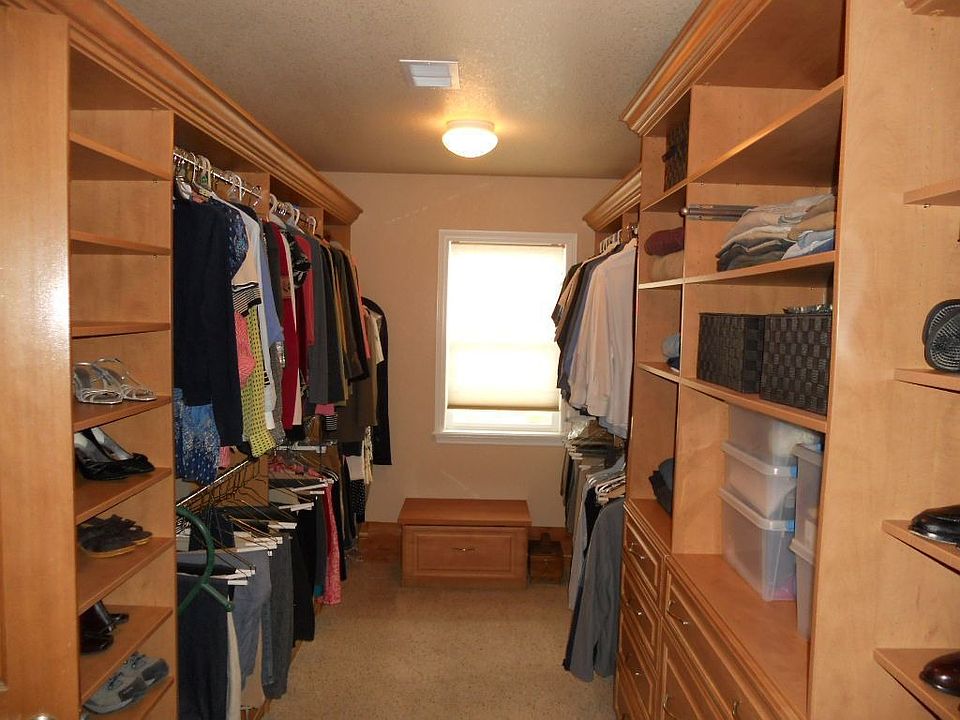 Custom Closet