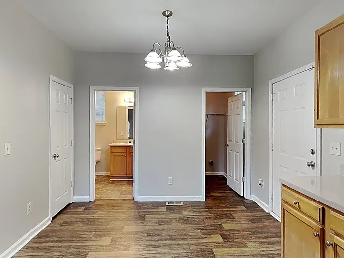 854 N Grand Ave NW — Photo 8