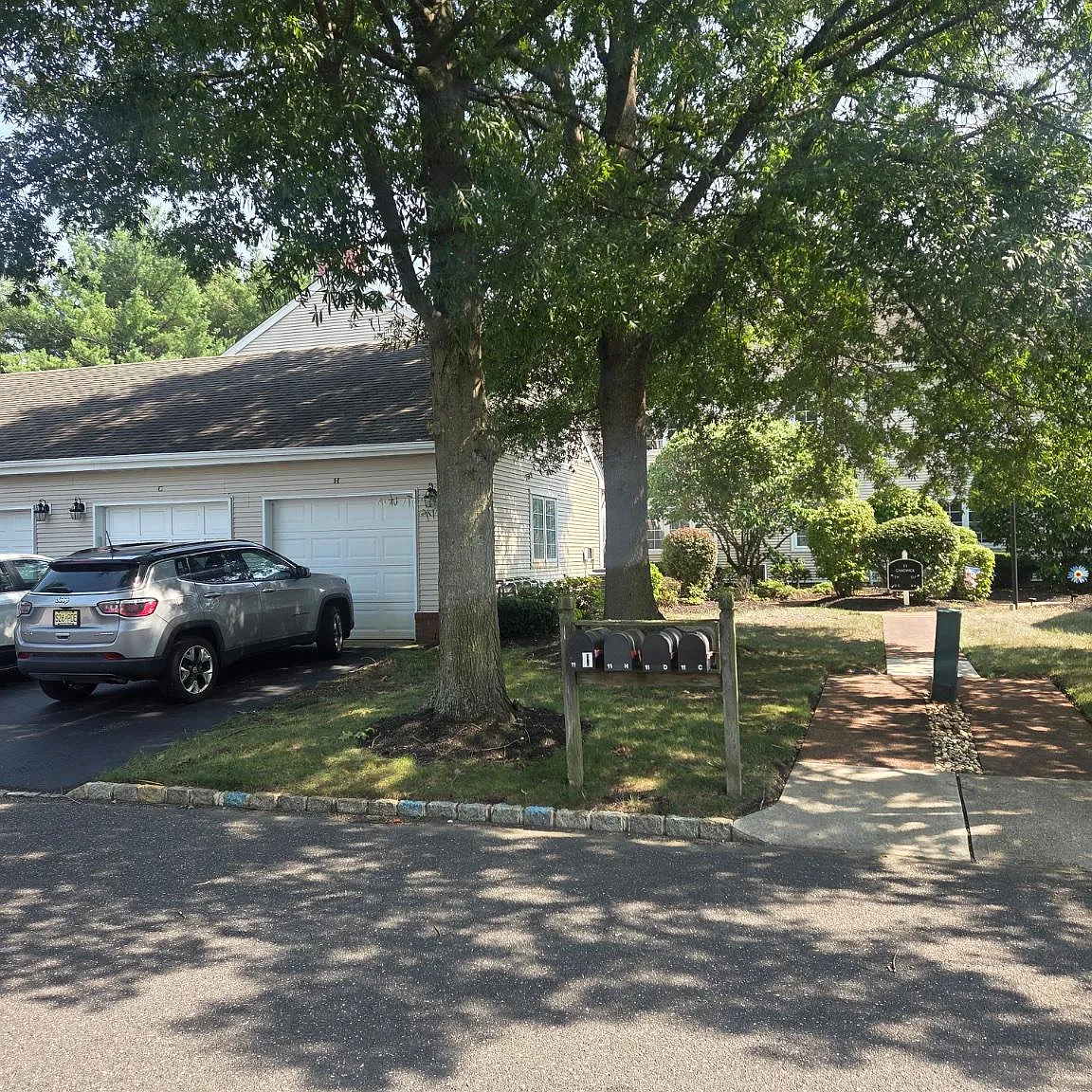 2 bed, 2.0 bath, 1393 sqft, $2,400 — Photo 1