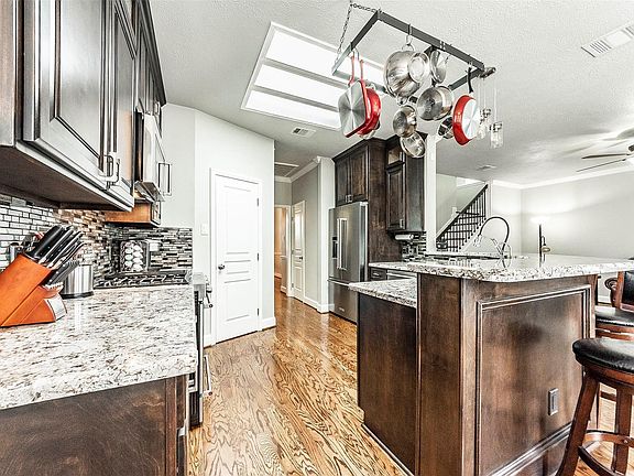 5th image of 1107 Candlewood Dr