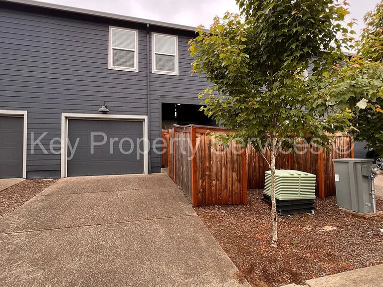 12609 NE 116th Way — Photo 24