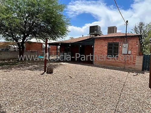 1721 E Silver St Photo 1