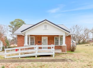 710 Old Charlotte Rd, White Bluff, TN 37187