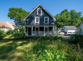66 Crescent St, Henniker, NH 03242