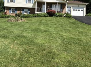 4613 Old Tavern Rd, Pulaski, VA 24301