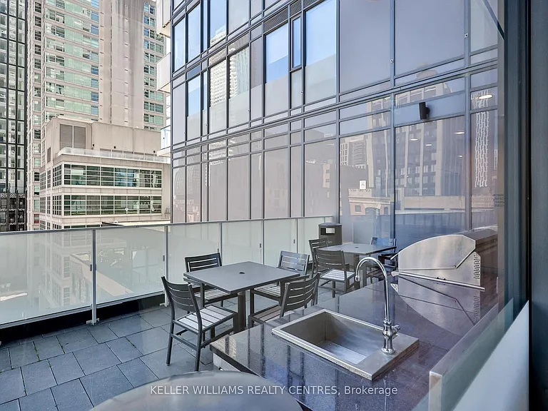 25 Richmond St E #704 — Photo 49