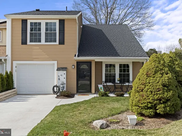 41 Fomalhaut Ave, Turnersville, NJ 08012