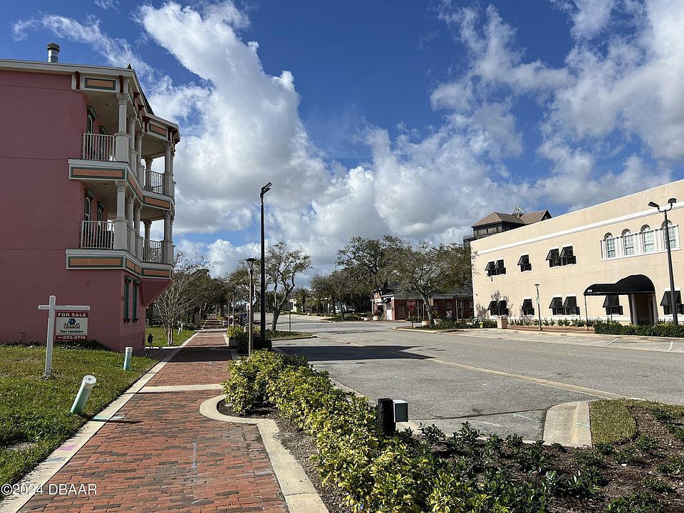 1st image of 141 Magnolia Ave