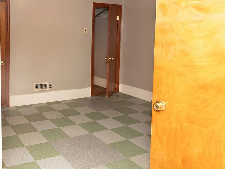 10-12 Payson Ave #2 — Photo 24