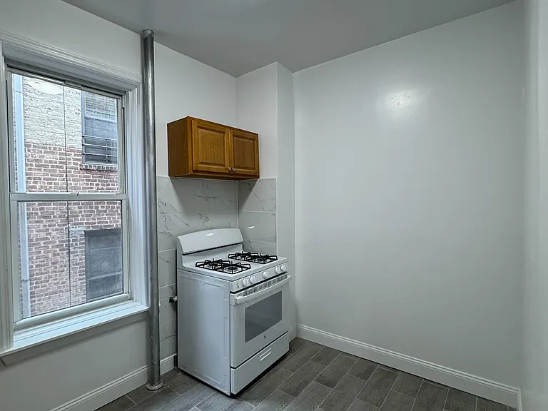 43-21 56th St #32 — Photo 2