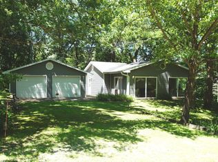 15 Commanche Ct, Putnam, IL 61560
