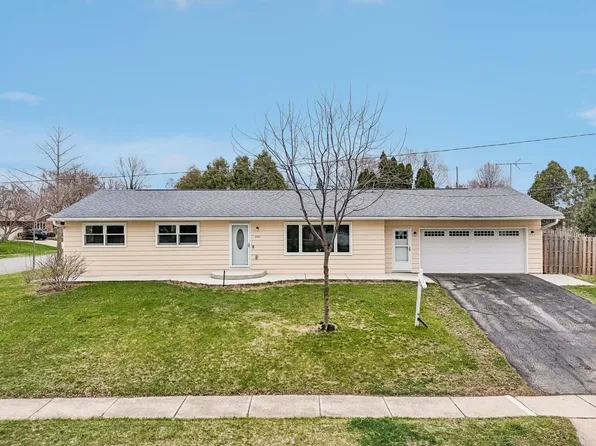 2907 Ravine Dr, Middleton, WI 53562