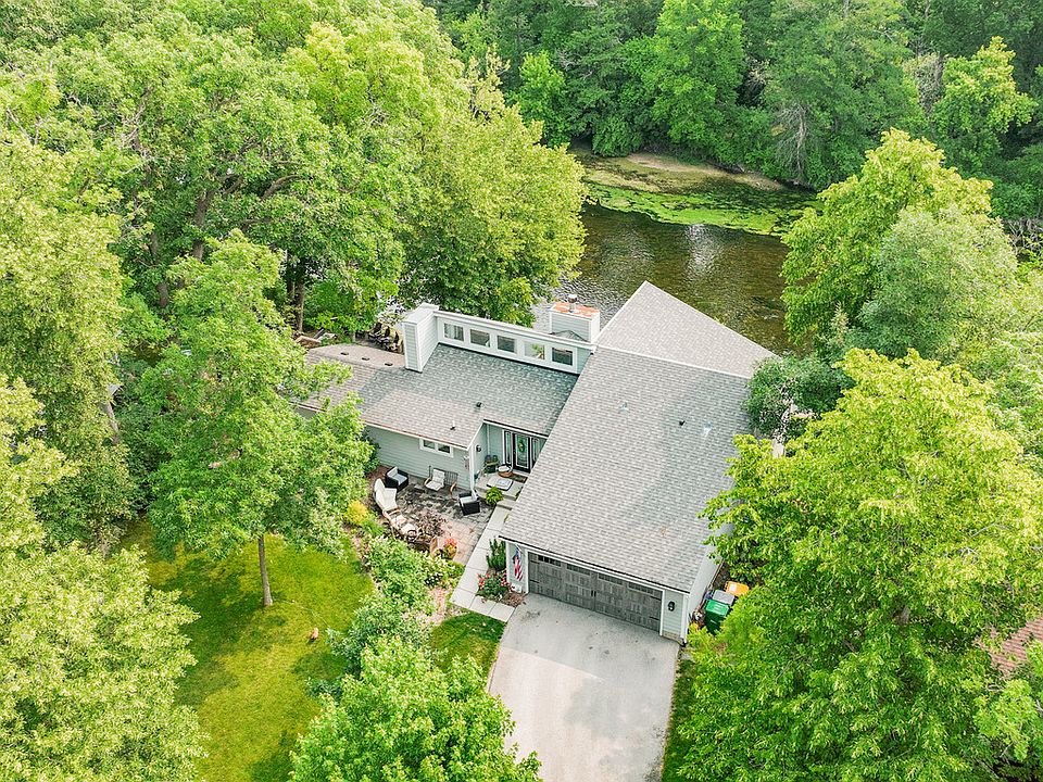 1st image of 904 Valencia Dr