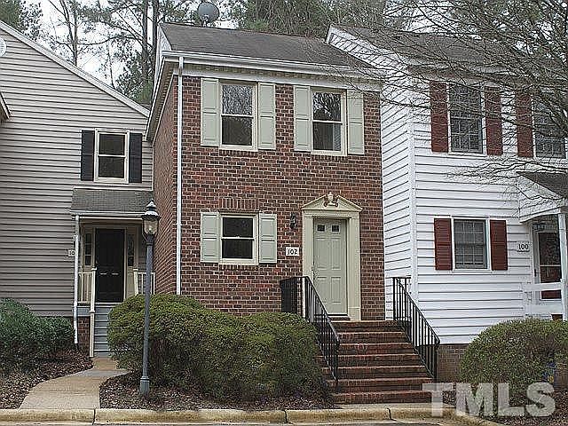 1st image of 102 Westover Ct