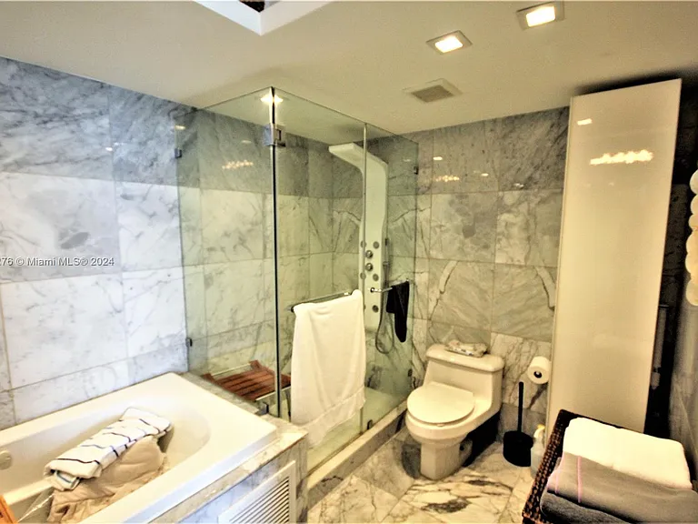 5151 Collins Ave #933 — Photo 12