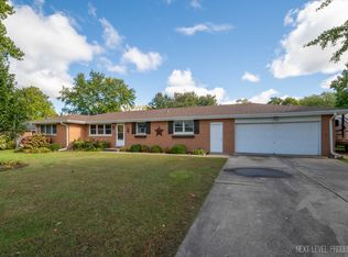 1102 Game Farm Rd, Yorkville, IL 60560