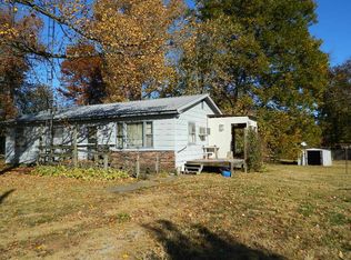 742 County Road 1390 E, Fairfield, IL 62837