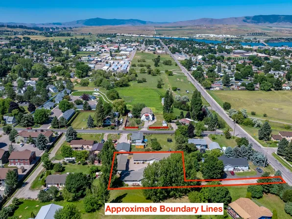 1114 Hillcrest Dr APT 3, Polson, MT 59860