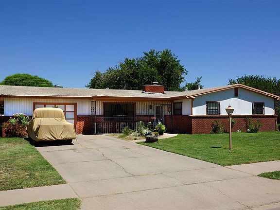 2nd image of 2205 Palomar Dr