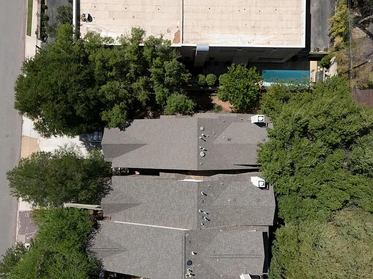 145 Elizabeth Rd — Photo 2