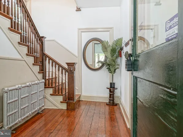 315 Chestnut St, Moorestown, NJ 08057