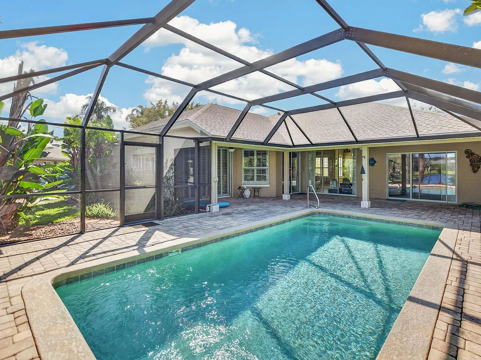 3 bed, 1986 sqft, $3,950 — Photo 3