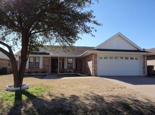 7 Colonial Dr, Wichita Falls, TX 76306