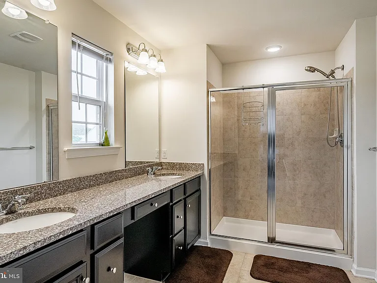 733 Sun Valley Ct — Photo 26