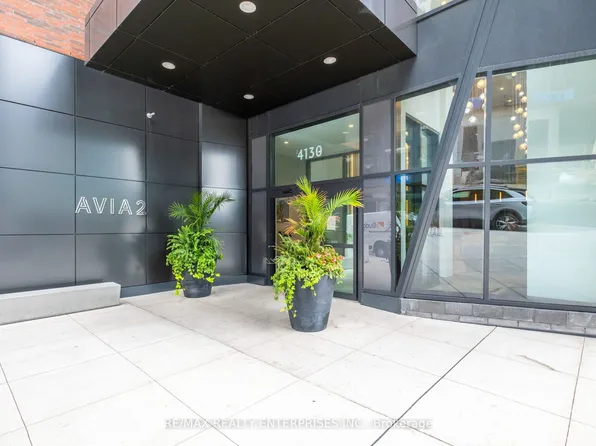 4130 Parkside Village Dr #3509, Mississauga, ON L5B 0L7