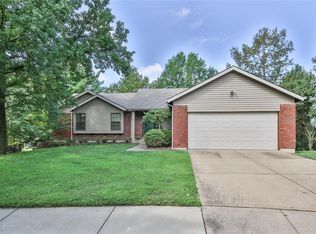 5 Babler View Ct, Ballwin, MO 63011