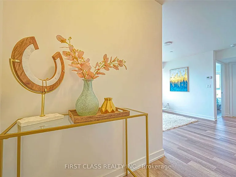 181 Huron St #805 — Photo 6