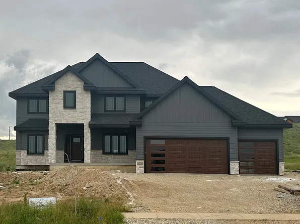 673 Cypress Way, Oregon, WI 53575