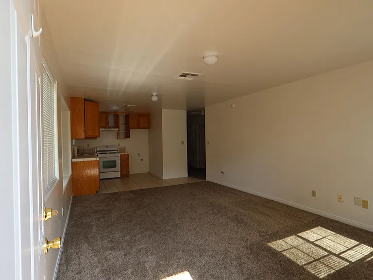 448 S Oildale Dr #A — Photo 4