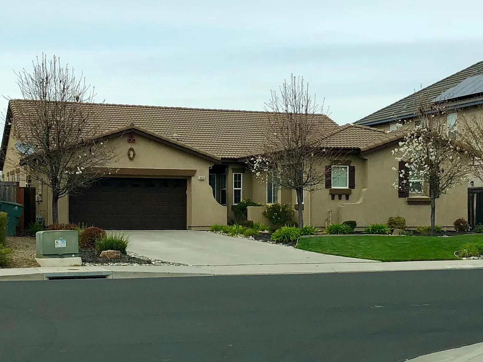 1025 Canterbury Ct photo 1