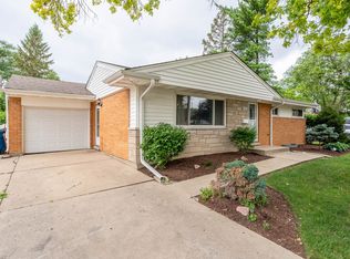 454 E Park Ave, Elmhurst, IL