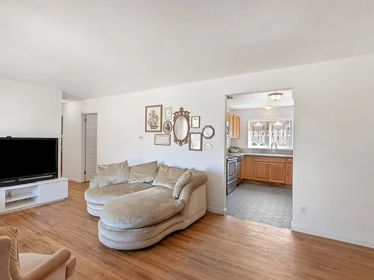 141 Sherri Dr — Photo 15