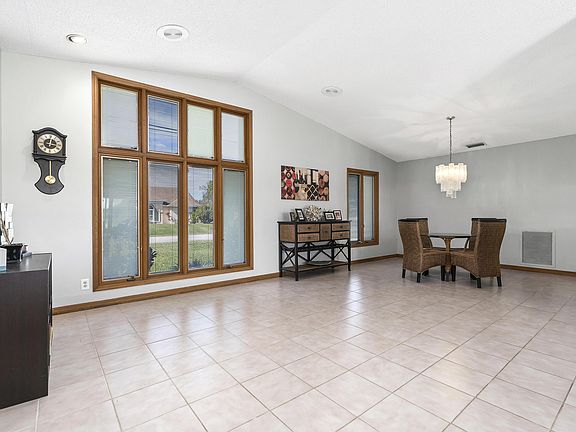 5th image of 5106 Feather Creek Dr