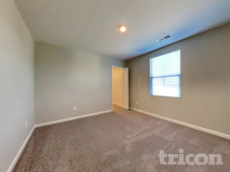 757 Sequoia Dr — Photo 10
