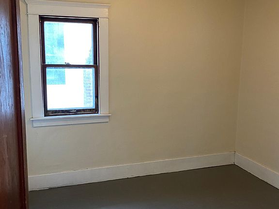 4th image of 505 S Clemens Ave
