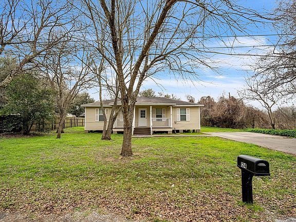 2nd image of 124 Menke St