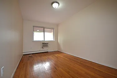 Rented by Silverstein Collection LLC 