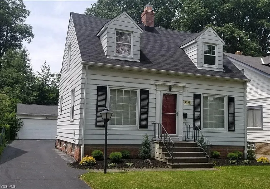 1152 Plainfield Rd photo 1