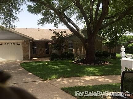 1st image of 1513 Brookhollow Dr