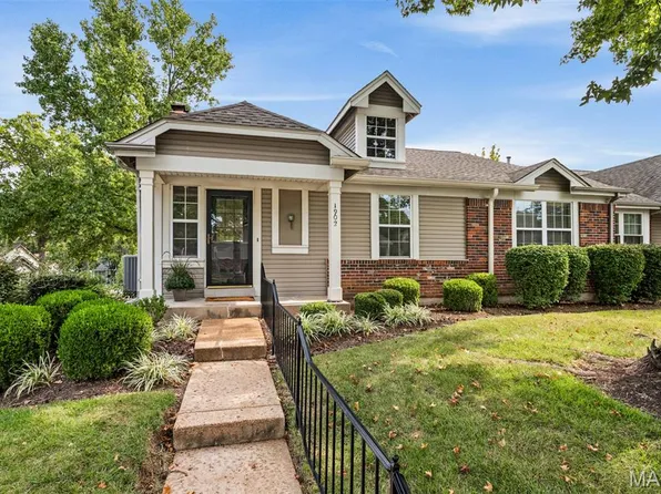 1902 Baxter Ridge Dr, Chesterfield, MO 63017