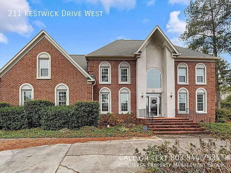 211 Kestwick Dr W — Photo 1